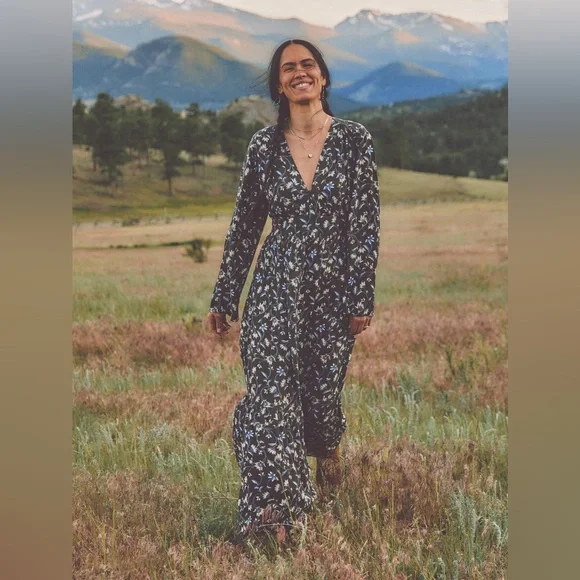 New Faherty Dakota Dress - Picture 14 of 14